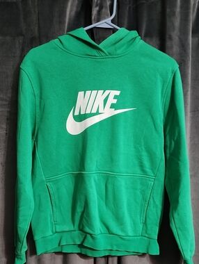 Nike Green Logo Hoodie - Men's Pullover Sweatshirt